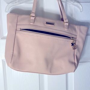 Like New Tommy Hilfiger purse